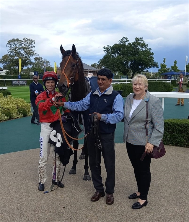 Boyfriend wins in handicap company for our good friend and owner Julie Wood