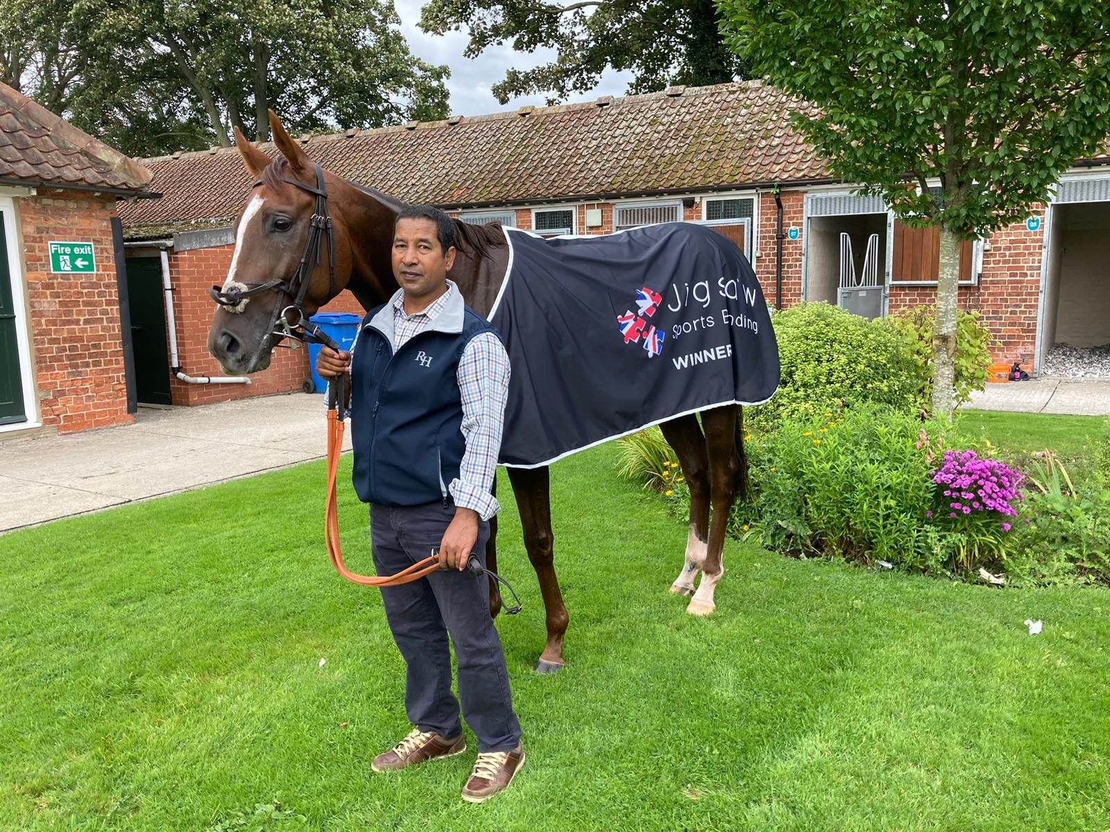 Palamon makes a big impression at York winning by 6 lengths in the hands of Alec Voikhansky